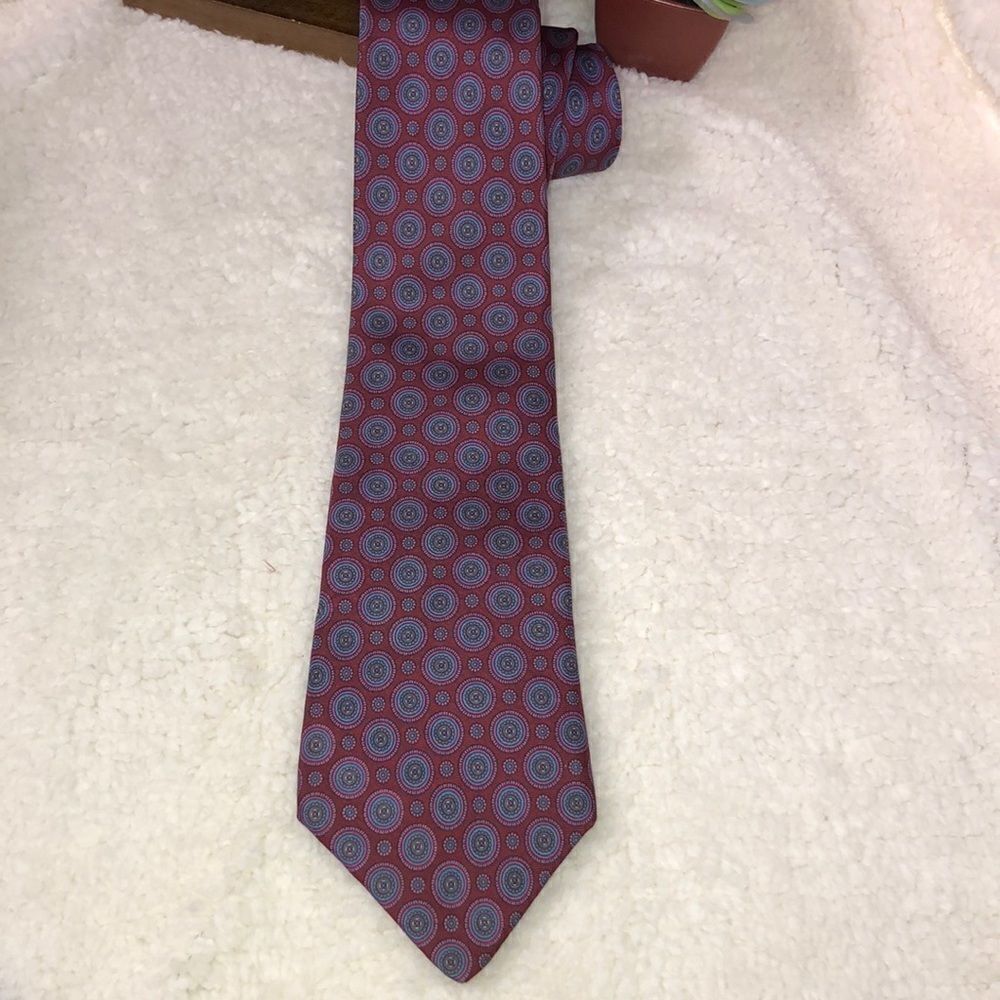 KS Stunning Medallions Burgundy Fuchsia Silk Tie